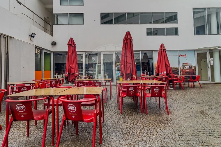 Negócio para Venda em Lordelo do Ouro e Massarelos Foto 7