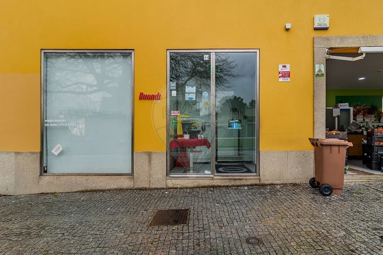 Negócio para Venda em Lordelo do Ouro e Massarelos Foto 16