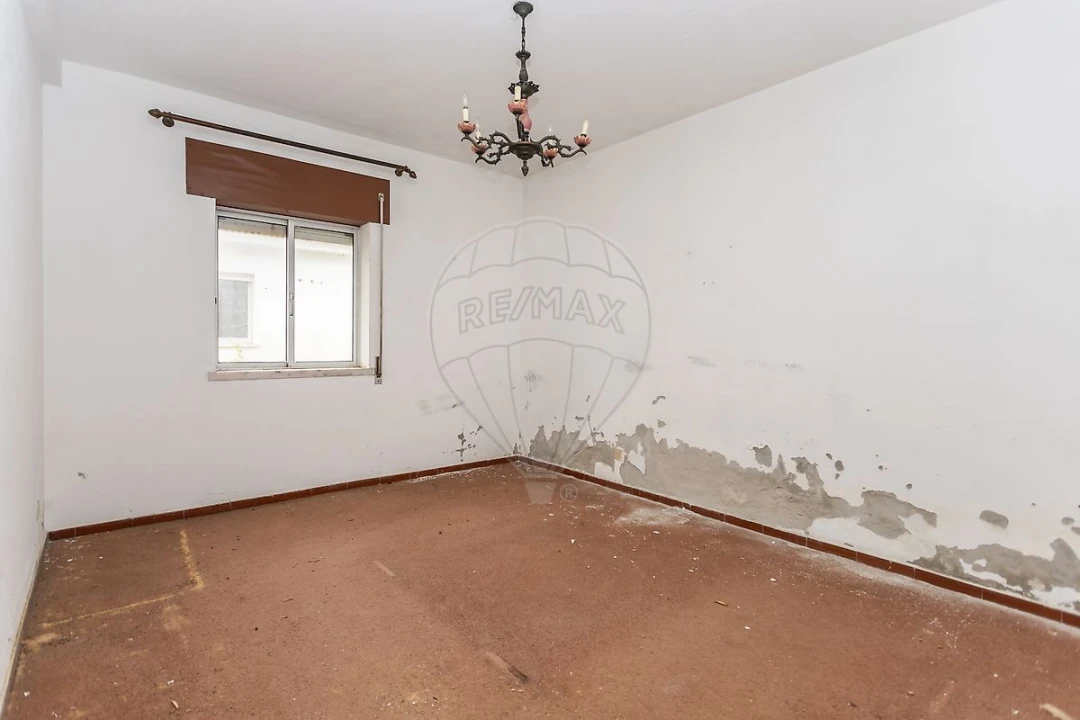 Moradia T2 para Venda em Sesimbra (Castelo) Foto 9