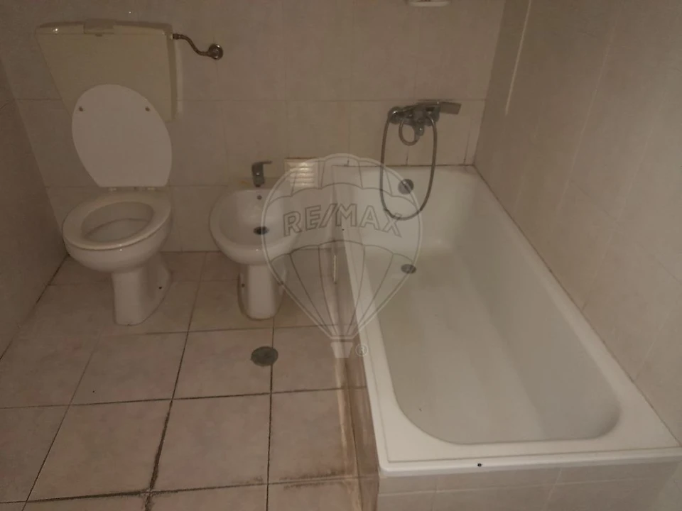 Apartamento T3 para Venda em Almada, Cova da Piedade, Pragal e Cacilhas Foto 5