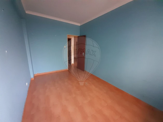 Apartamento T3 para Venda em Almada, Cova da Piedade, Pragal e Cacilhas Foto 4