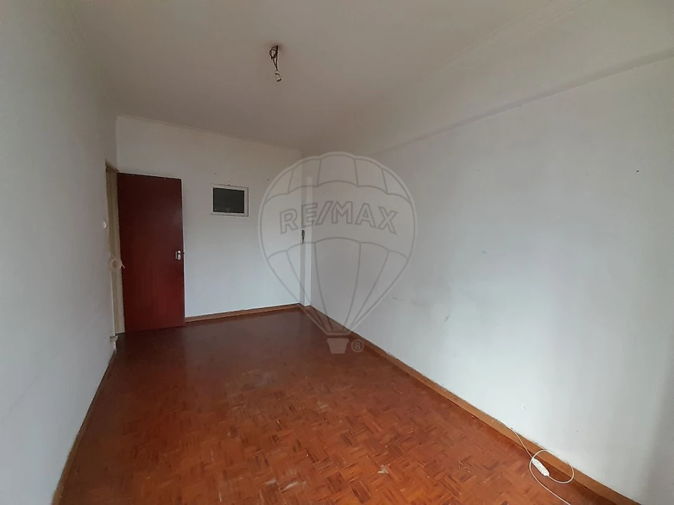 Apartamento T3 para Venda em Almada, Cova da Piedade, Pragal e Cacilhas Foto 6