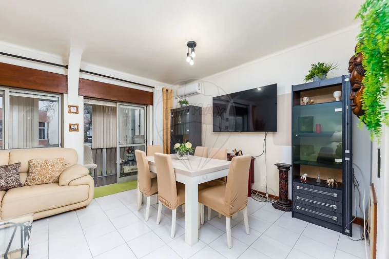 Apartamento T3 para Venda em Seixal, Arrentela e Aldeia de Paio Pires Foto 7