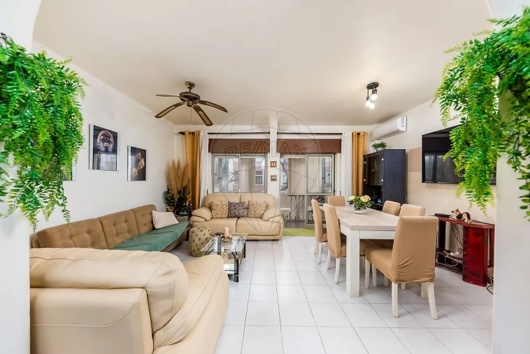 Apartamento T3 para Venda em Seixal, Arrentela e Aldeia de Paio Pires Foto 1