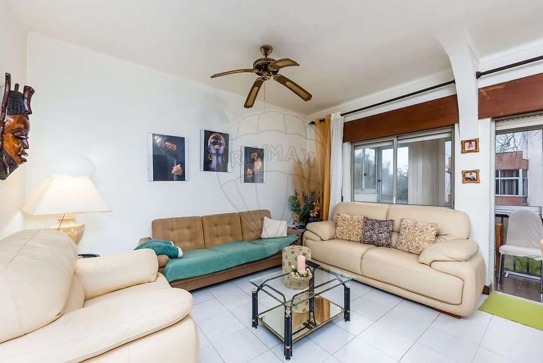 Apartamento T3 para Venda em Seixal, Arrentela e Aldeia de Paio Pires Foto 6