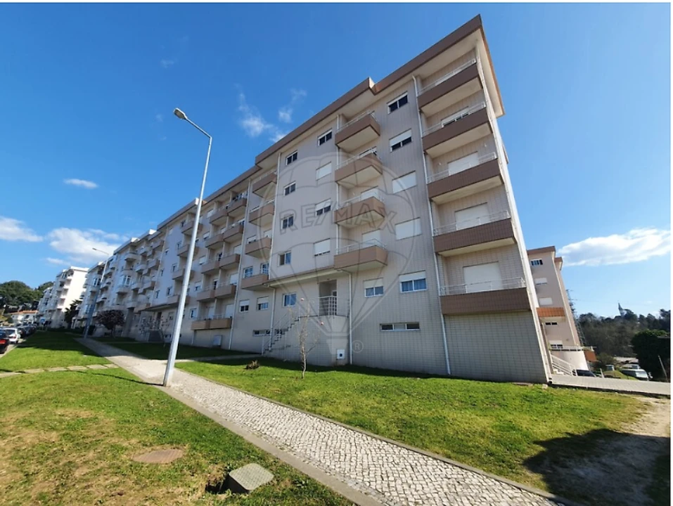 Apartamento T2 para Venda em O. Azeméis, Riba-Ul, Ul, Macinhata Seixa, Madail Foto 4