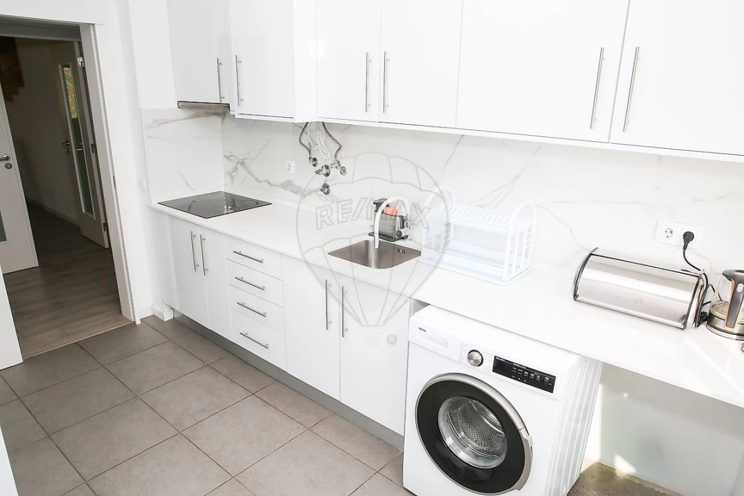 Apartamento T3 para Arrendamento em Aveiras de Cima Foto 21