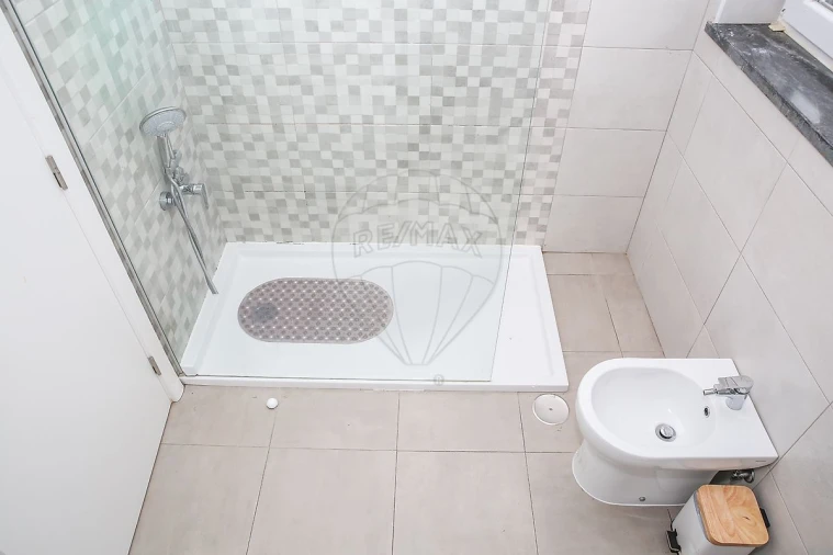 Apartamento T3 para Arrendamento em Aveiras de Cima Foto 43