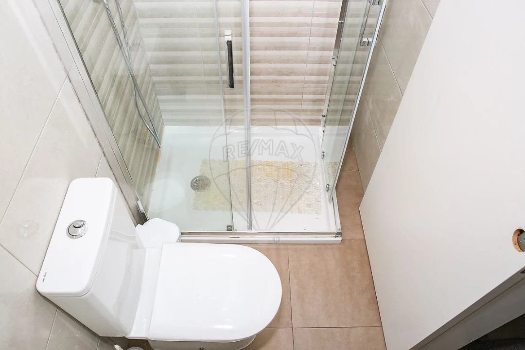 Apartamento T3 para Arrendamento em Aveiras de Cima Foto 25