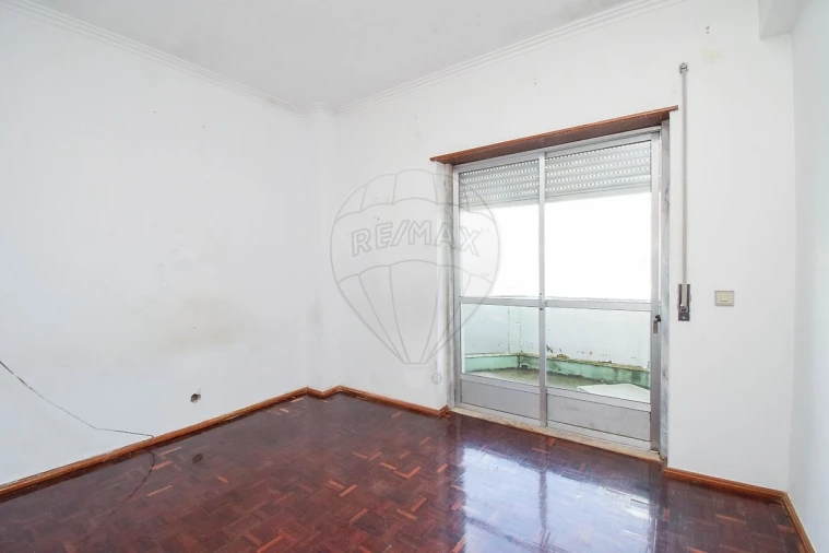 Apartamento T3 para Venda em Águas Livres Foto 4