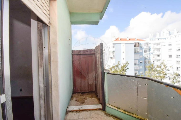 Apartamento T3 para Venda em Águas Livres Foto 6