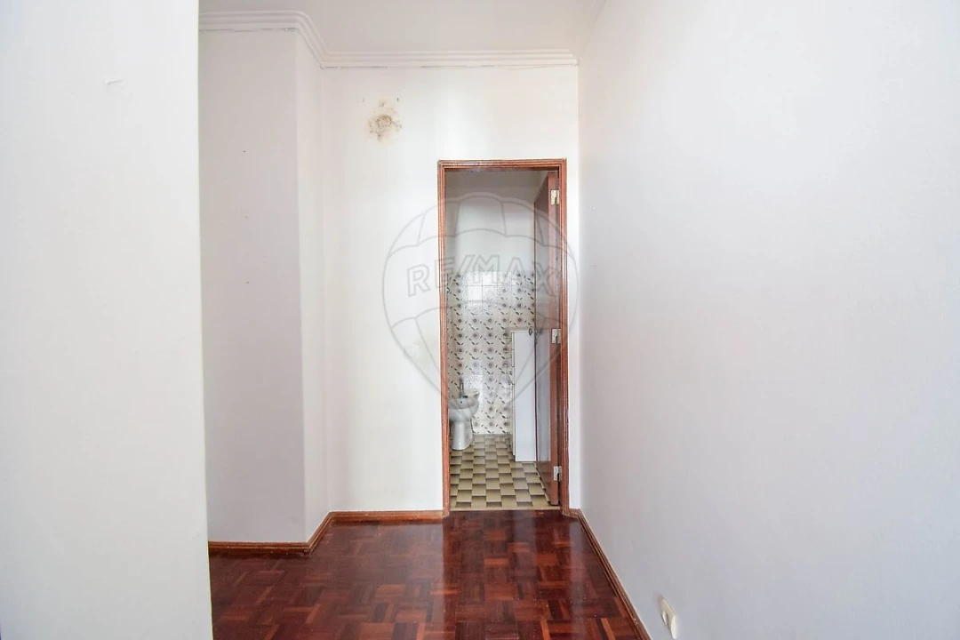 Apartamento T3 para Venda em Águas Livres Foto 18