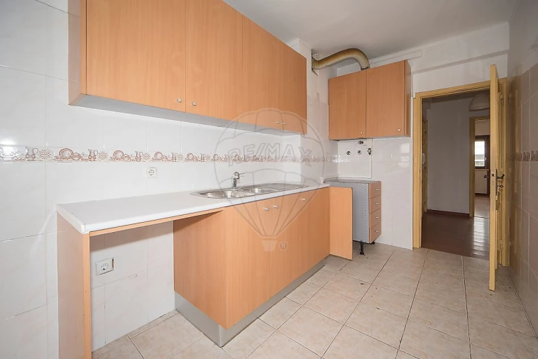 Apartamento T3 para Venda em Massamá e Monte Abraão Foto 6