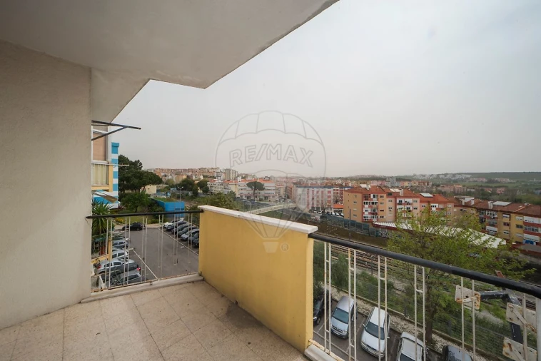 Apartamento T3 para Venda em Massamá e Monte Abraão Foto 27