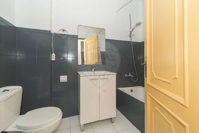 Apartamento T3 para Venda em Massamá e Monte Abraão Foto 14