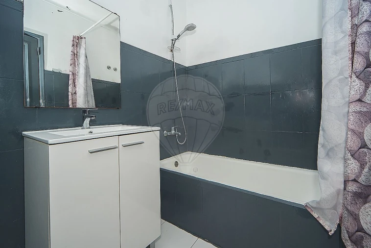 Apartamento T3 para Venda em Massamá e Monte Abraão Foto 15