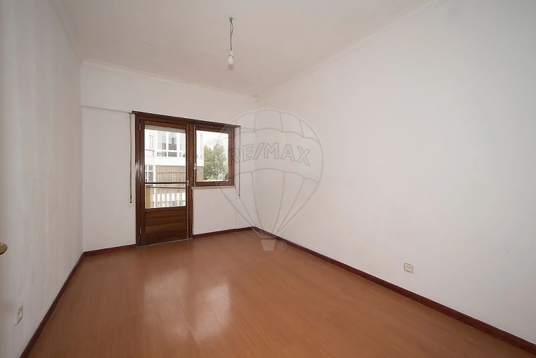 Apartamento T3 para Venda em Massamá e Monte Abraão Foto 21