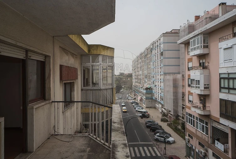 Apartamento T3 para Venda em Massamá e Monte Abraão Foto 29