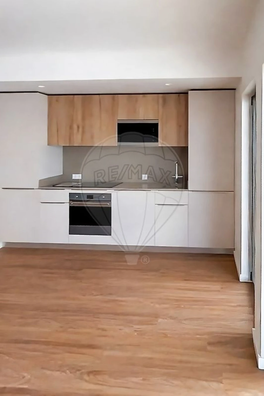 Apartamento T4 para Venda em Santo António dos Cavaleiros e Frielas