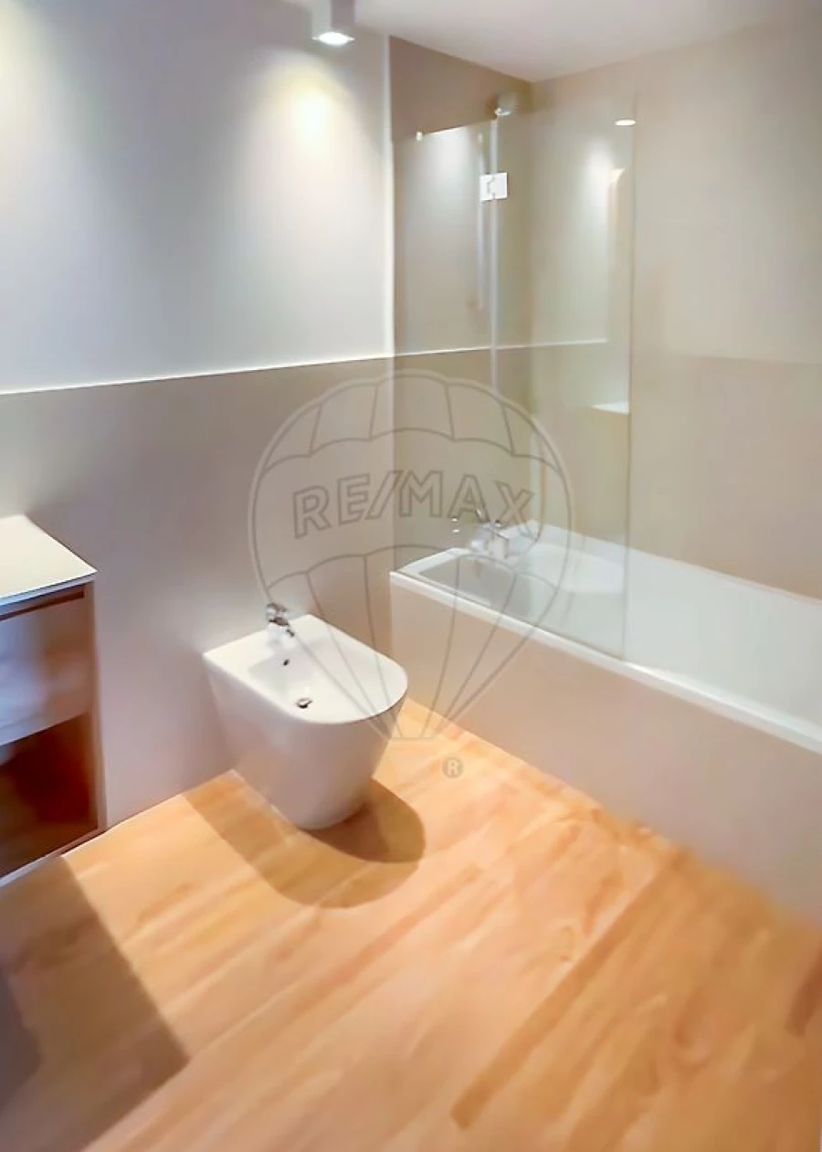 Apartamento T4 para Venda em Santo António dos Cavaleiros e Frielas Foto 4