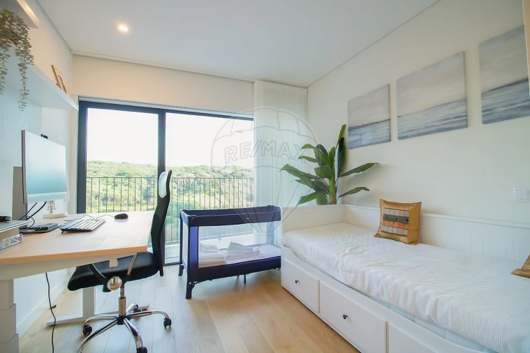 Apartamento T4 para Arrendamento em Algés, Linda-A-Velha e Cruz Quebrada-Dafundo Foto 9