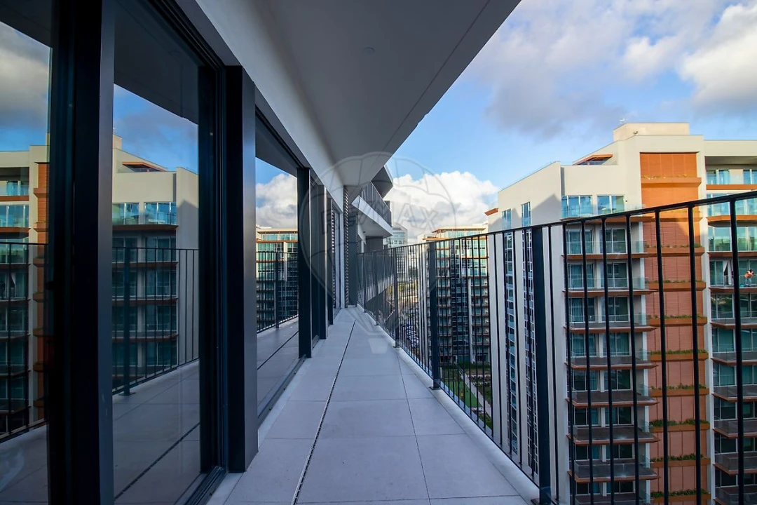 Apartamento T4 para Arrendamento em Algés, Linda-A-Velha e Cruz Quebrada-Dafundo Foto 19