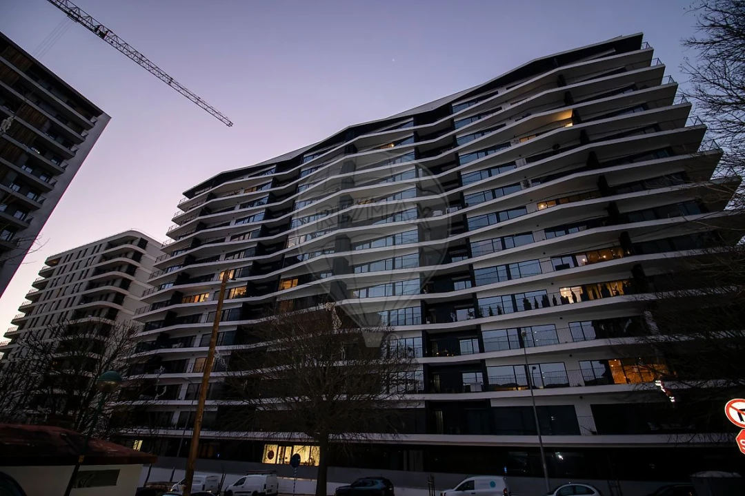 Apartamento T4 para Arrendamento em Algés, Linda-A-Velha e Cruz Quebrada-Dafundo Foto 25