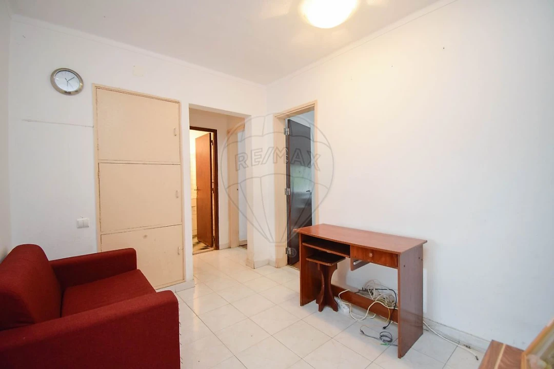 Apartamento T4 para Venda em Agualva e Mira-Sintra Foto 9