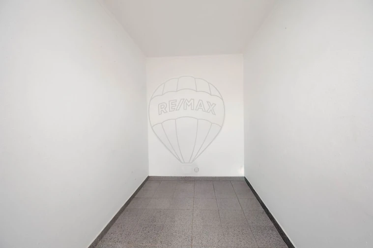 Apartamento T4 para Venda em Agualva e Mira-Sintra Foto 2