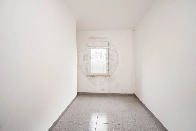 Apartamento T4 para Venda em Agualva e Mira-Sintra Foto 3