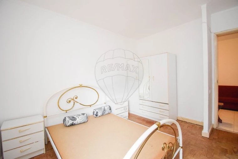 Apartamento T4 para Venda em Agualva e Mira-Sintra Foto 4