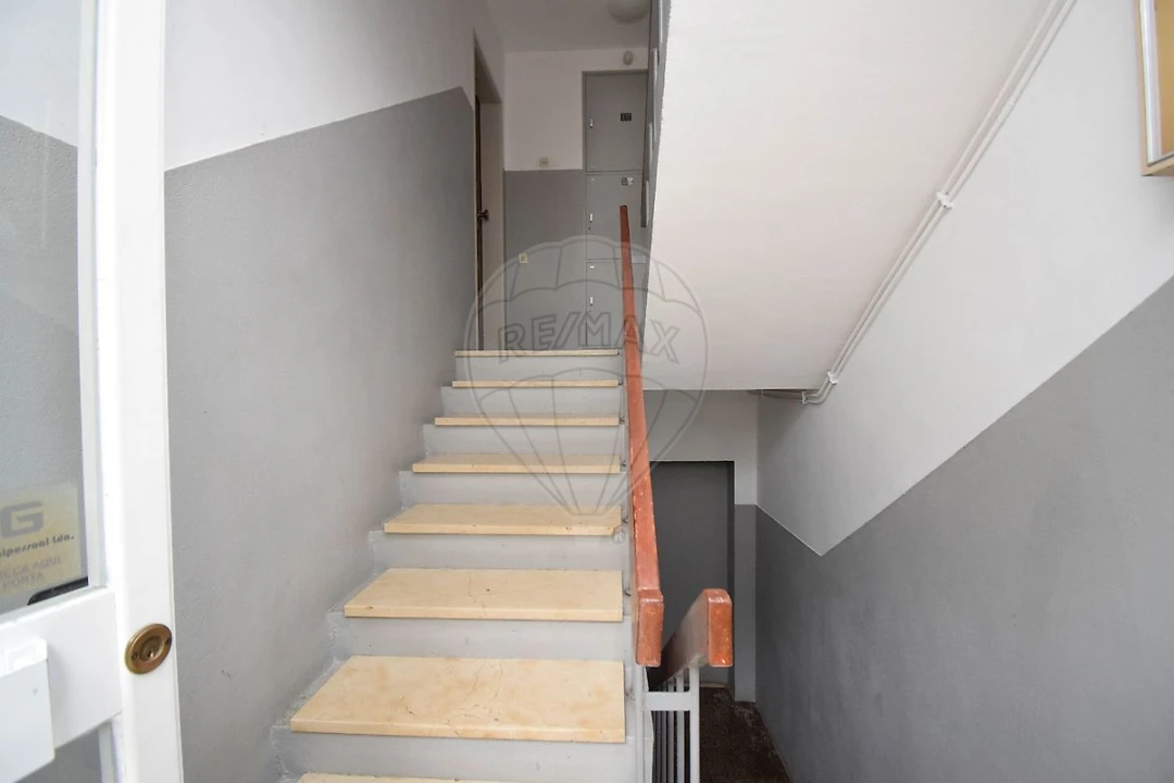 Apartamento T4 para Venda em Agualva e Mira-Sintra Foto 20