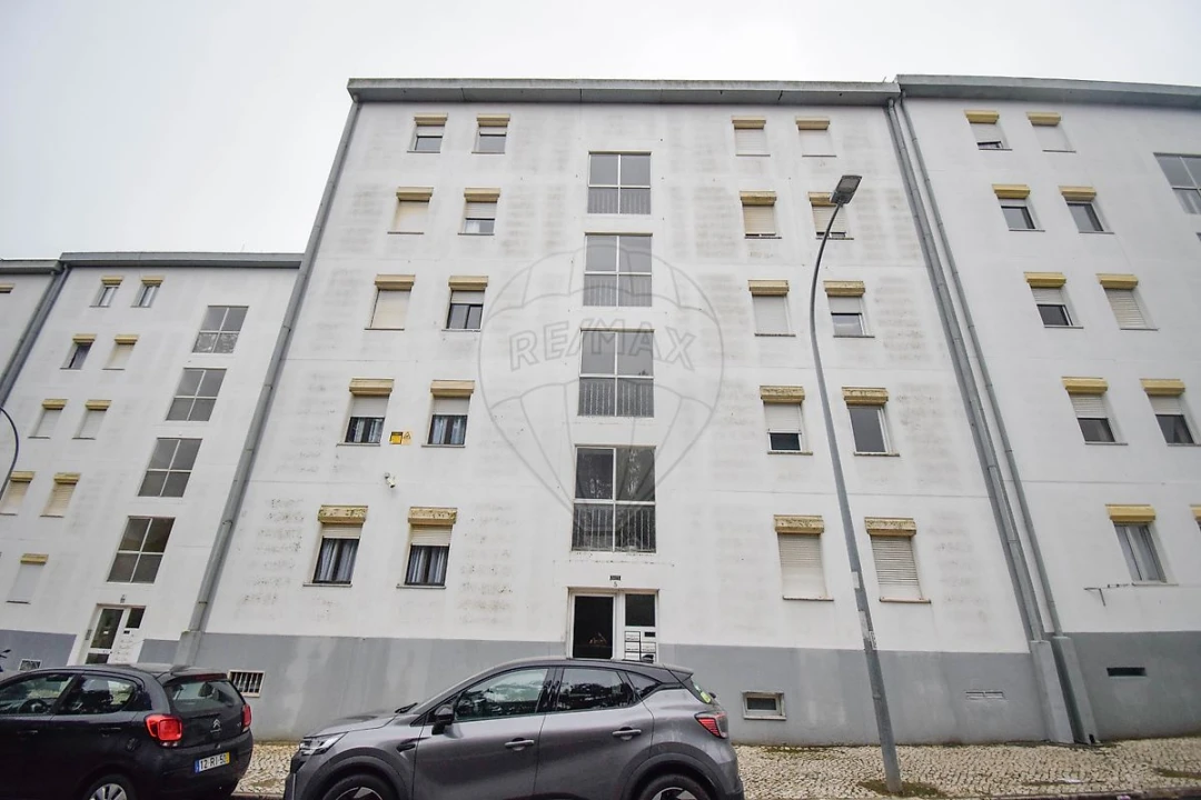 Apartamento T4 para Venda em Agualva e Mira-Sintra Foto 22