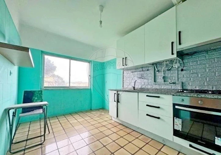 Apartamento T2 para Venda em Agualva e Mira-Sintra Foto 5