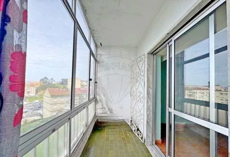 Apartamento T2 para Venda em Agualva e Mira-Sintra Foto 7