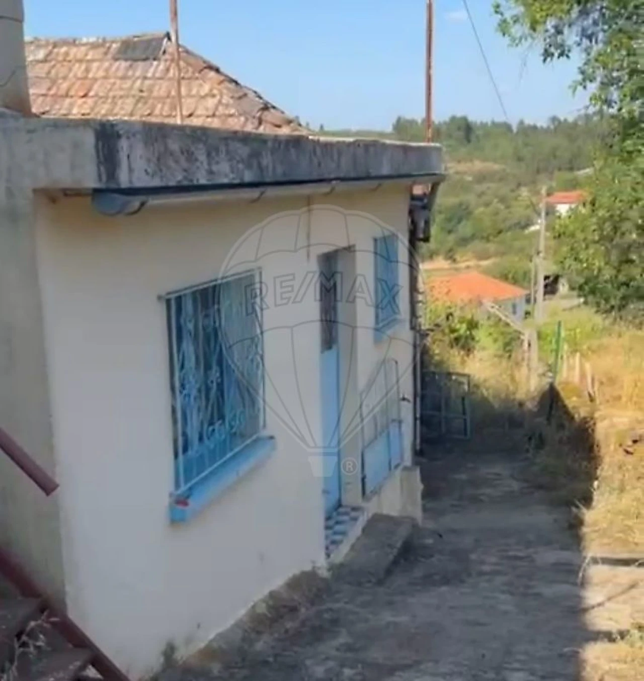 Moradia T2 para Venda em Queiriga Foto 1