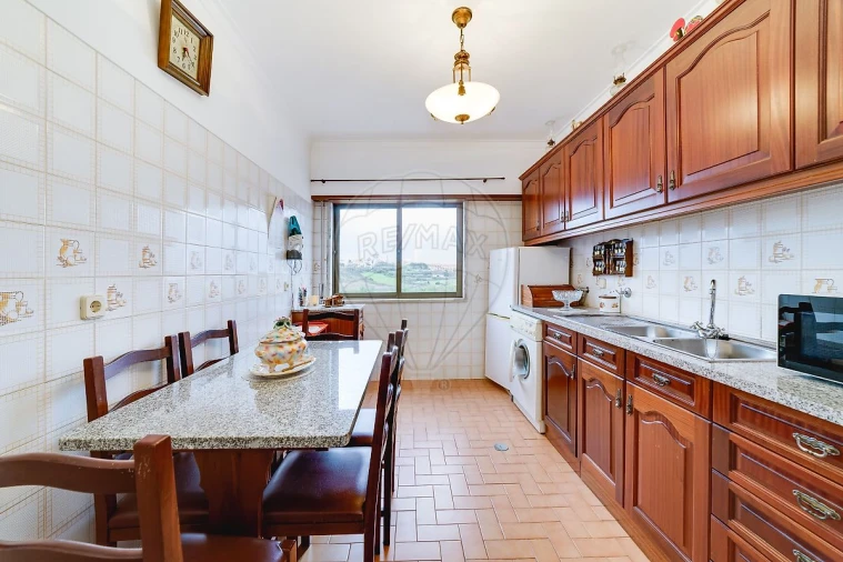 Apartamento T3 para Venda em Almargem do Bispo, Pêro Pinheiro e Montelavar Foto 2