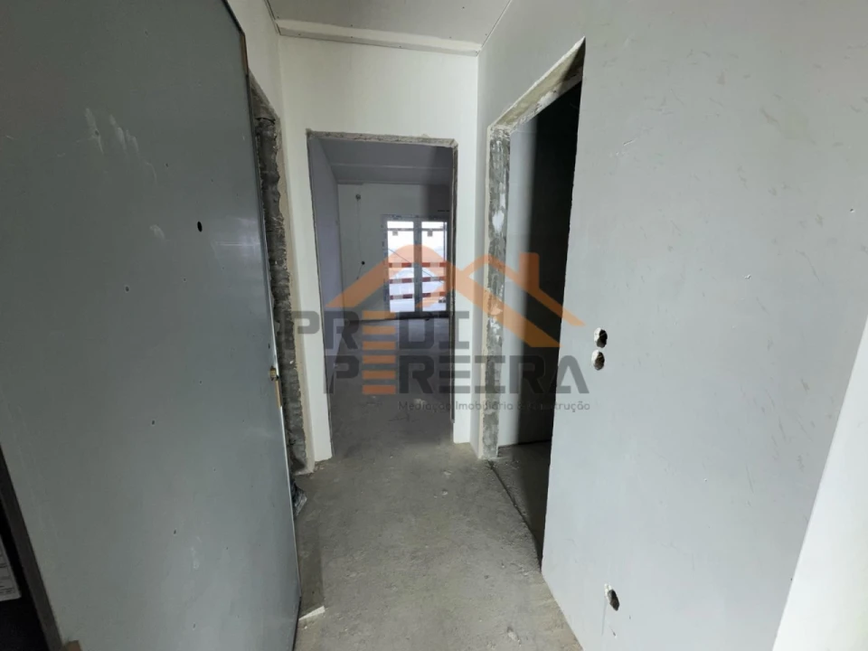 Apartamento T3 para Venda em Mina de Água Foto 9