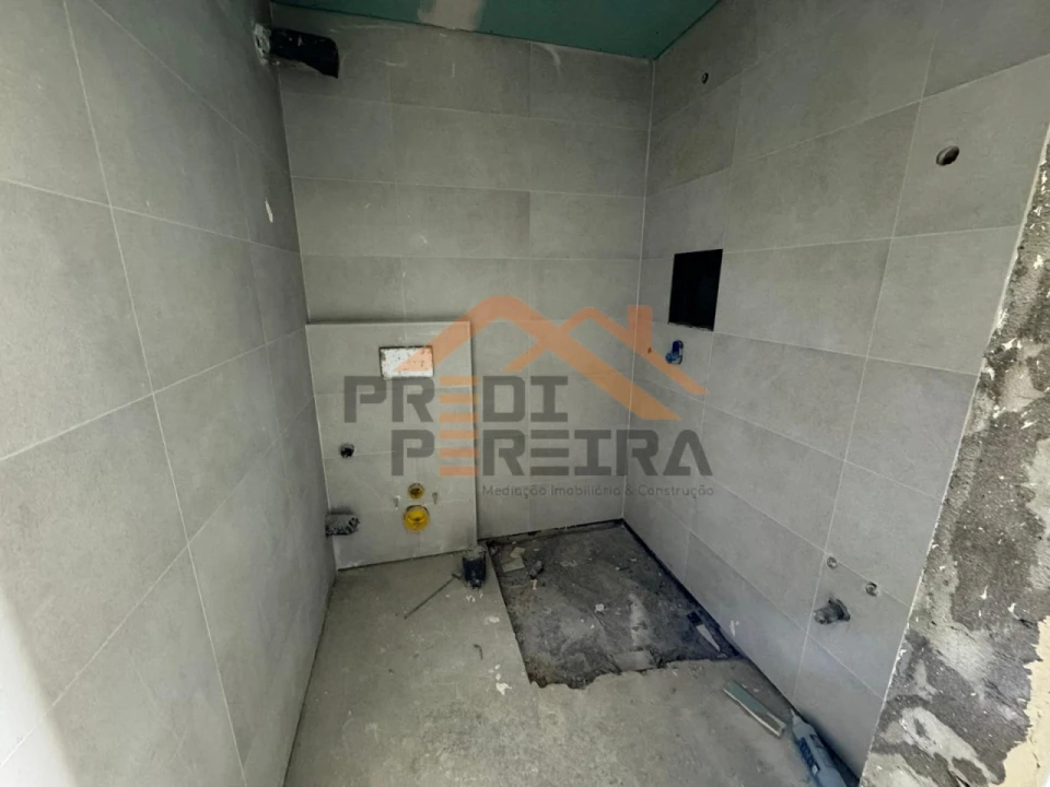 Apartamento T3 para Venda em Mina de Água Foto 10