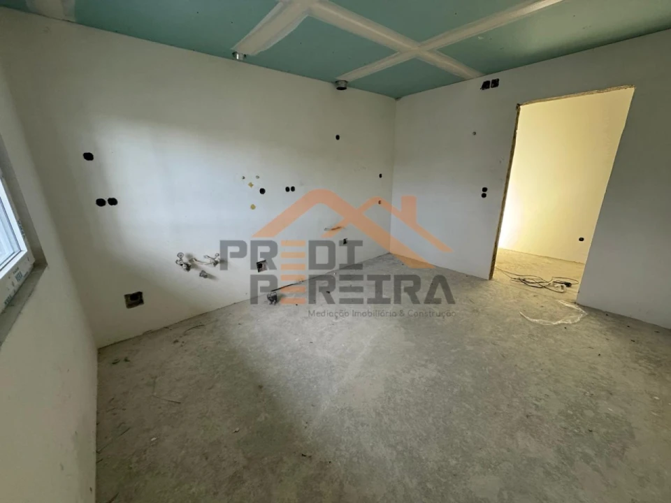 Apartamento T3 para Venda em Mina de Água Foto 4