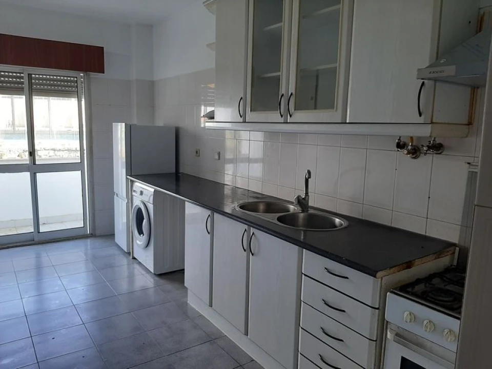 Apartamento T3 para Venda em Agualva e Mira-Sintra Foto 4