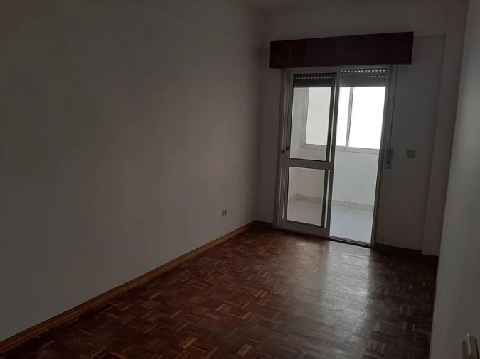 Apartamento T3 para Venda em Agualva e Mira-Sintra Foto 12