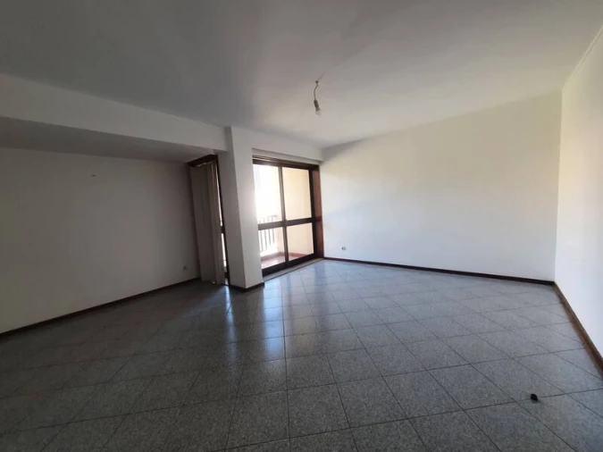 Apartamento T3 para Venda em Rio Tinto Foto 3