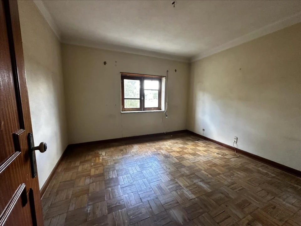 Moradia T6 para Venda em Nogueira do Cravo Foto 14