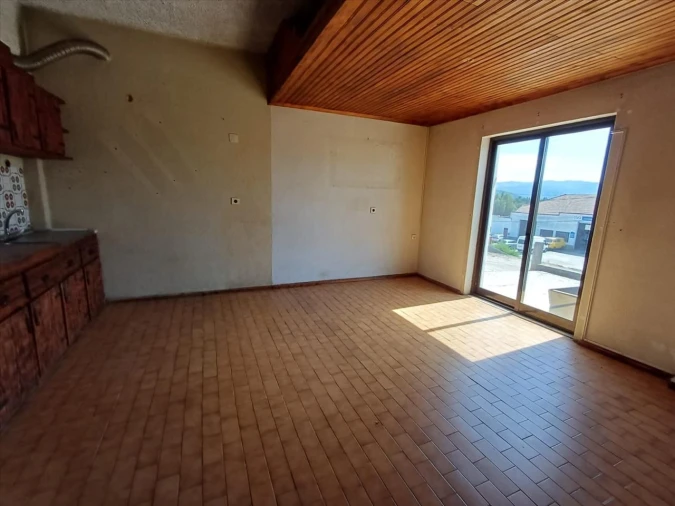 Moradia T6 para Venda em Nogueira do Cravo Foto 12