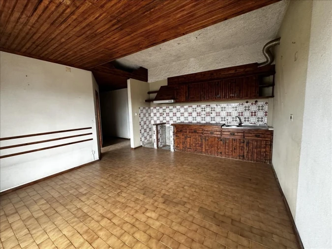 Moradia T6 para Venda em Nogueira do Cravo Foto 7