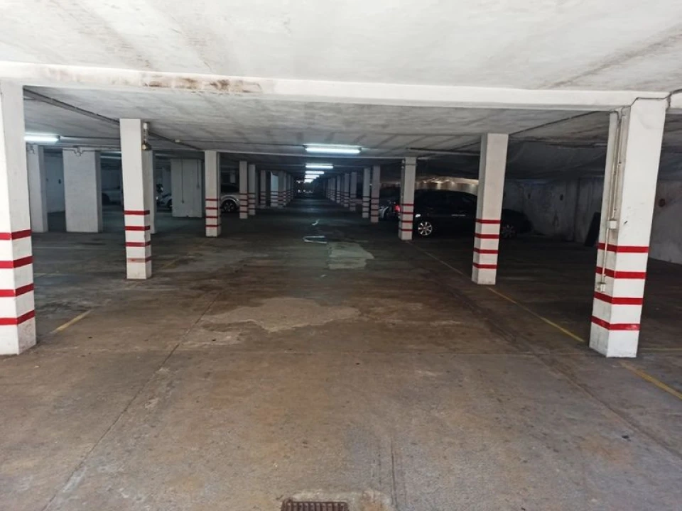 Garagem para Venda em Fânzeres e São Pedro da Cova Foto 3