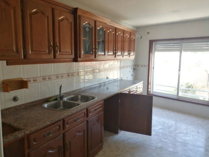 Apartamento T2 para Venda em Grijó e Sermonde Foto 5