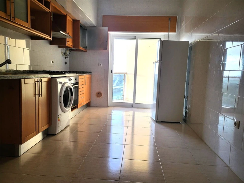 Apartamento T2 para Venda em Azambuja Foto 6