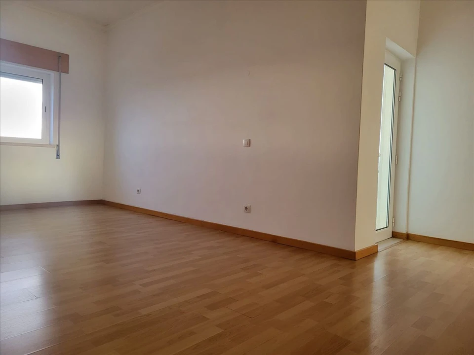 Apartamento T2 para Venda em Azambuja Foto 8